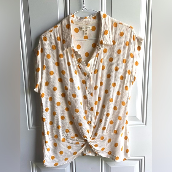 Faith and Joy Polka Dot Top Size Medium - Picture 2 of 10